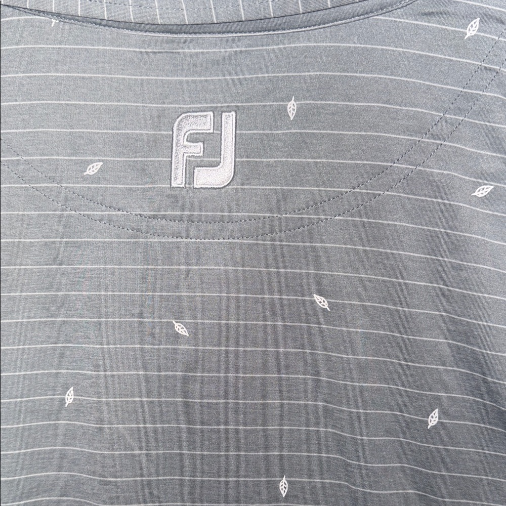 FootJoy Men's Gray Patterned Button Down Shirt - image 8